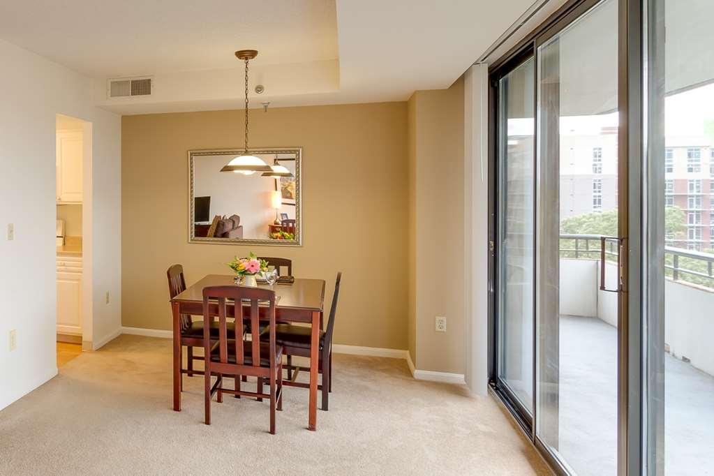 Oakwood Arlington Aparthotel Bilik gambar